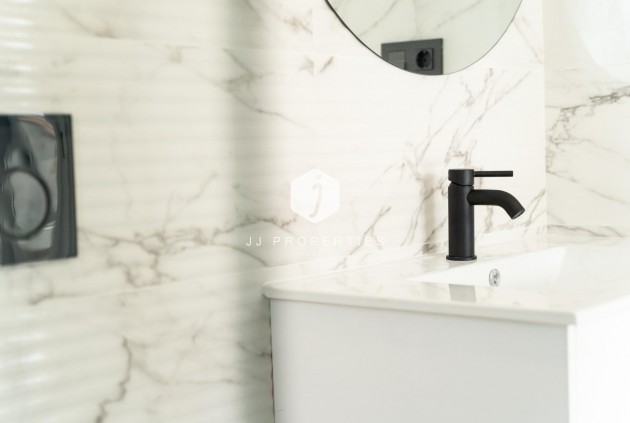 Neue Gebäude - Villa -
Orihuela Costa - Punta Prima