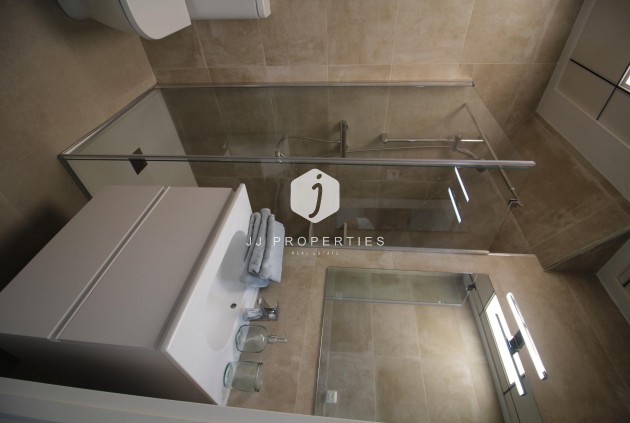 Nowy budynek - Szalet -
Pilar de la Horadada - parque Andromeda