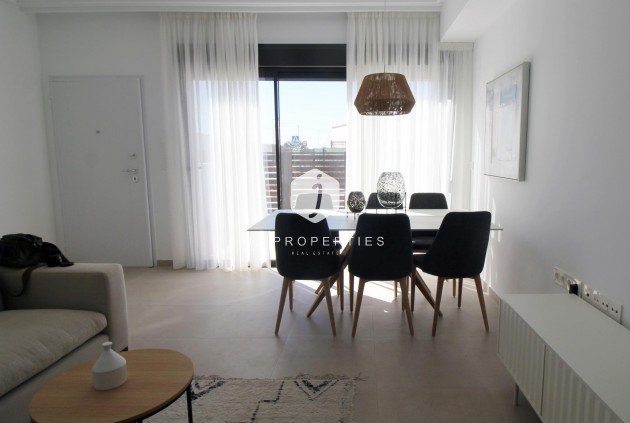 Nowy budynek - Szalet -
Pilar de la Horadada - parque Andromeda