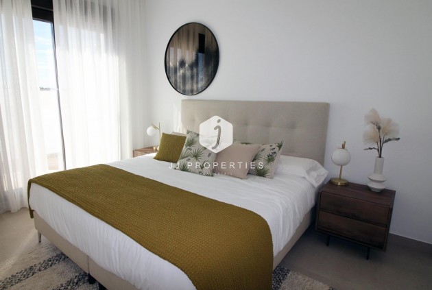 Nowy budynek - Szalet -
Pilar de la Horadada - parque Andromeda