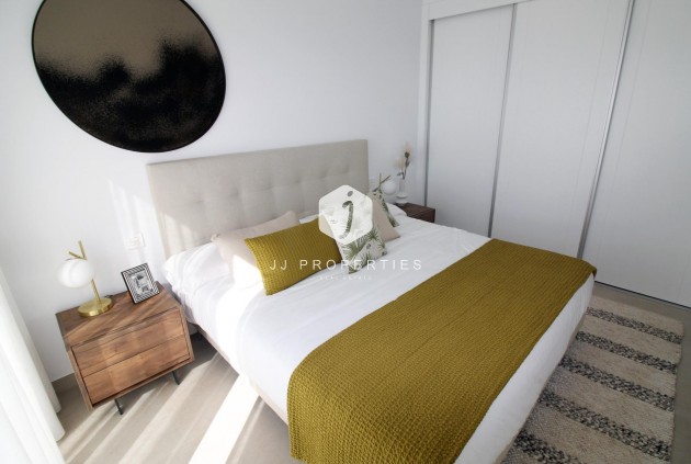 Nowy budynek - Szalet -
Pilar de la Horadada - parque Andromeda