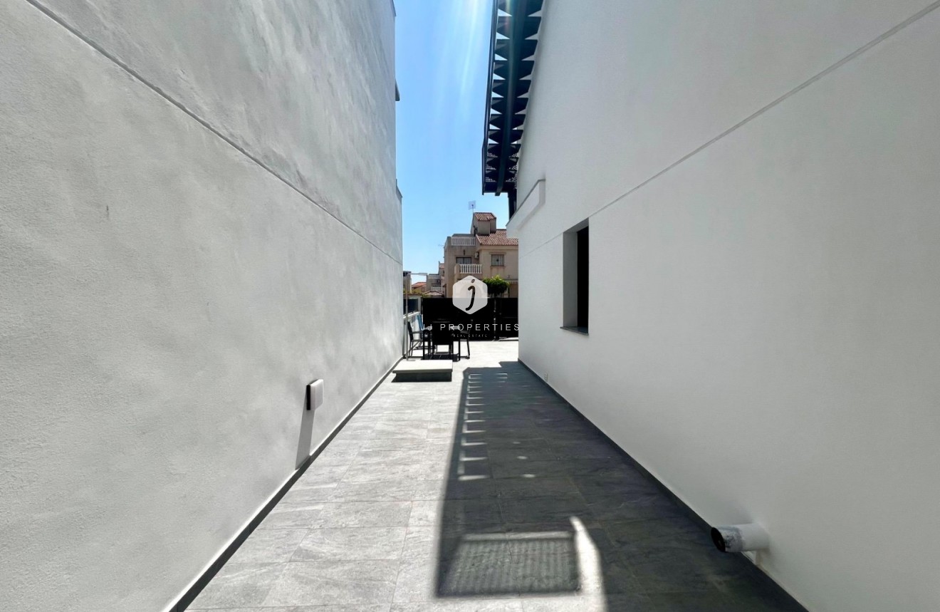 Tweedehands - Villa -
Torrevieja - Torretas