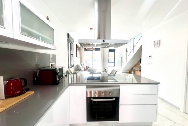 Tweedehands - Villa -
Torrevieja - Torretas