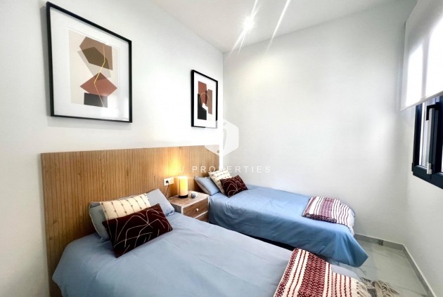 Tweedehands - Villa -
Torrevieja - Torretas