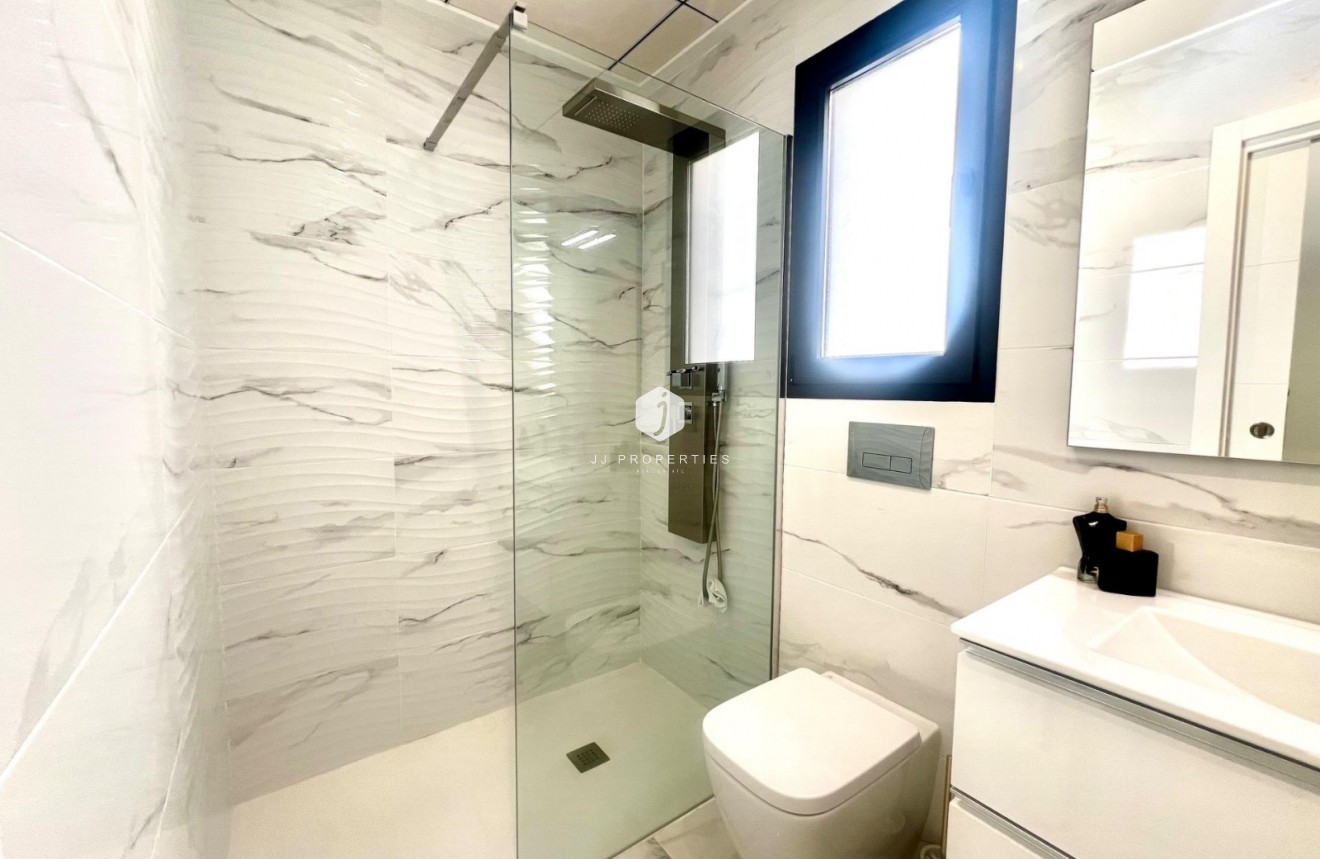 Tweedehands - Villa -
Torrevieja - Torretas