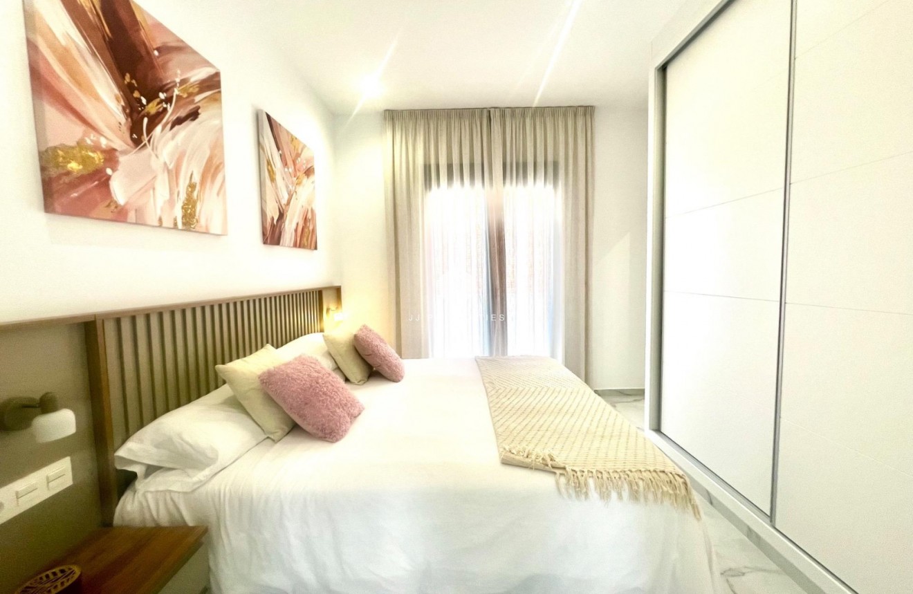 Tweedehands - Villa -
Torrevieja - Torretas