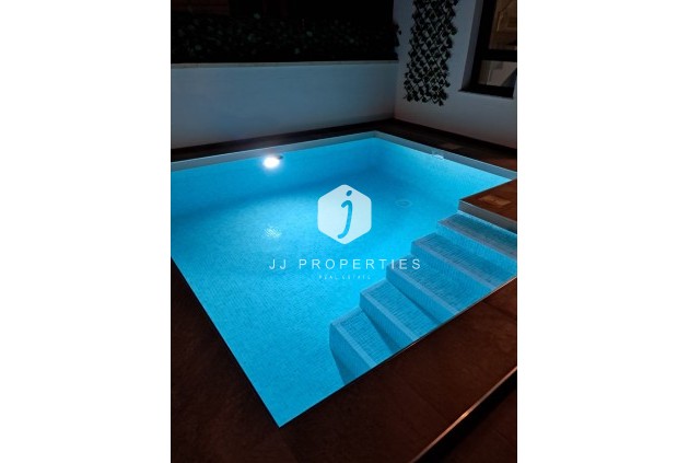 Tweedehands - Villa -
Torrevieja - Torretas