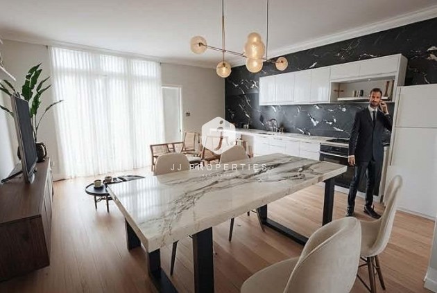 Obra nueva - Apartamento / piso -
Torrevieja - Centro