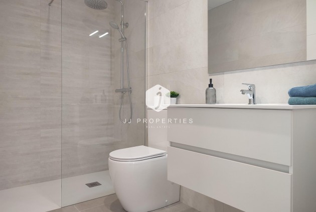 Nowy budynek - Szalet -
Torre Pacheco - Balsicas