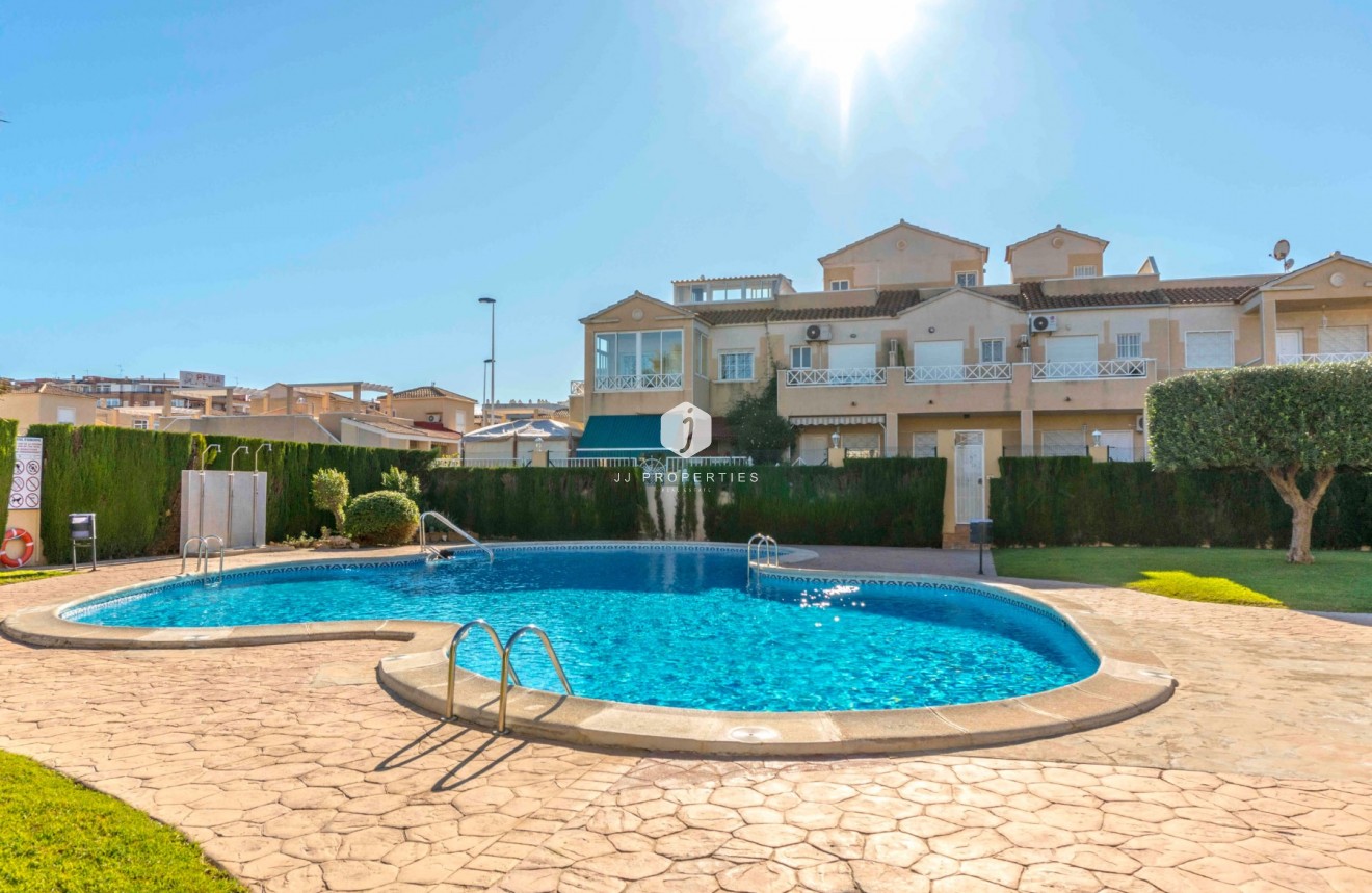 Tweedehands - duplex -
Torrevieja - Nueva Torrevieja