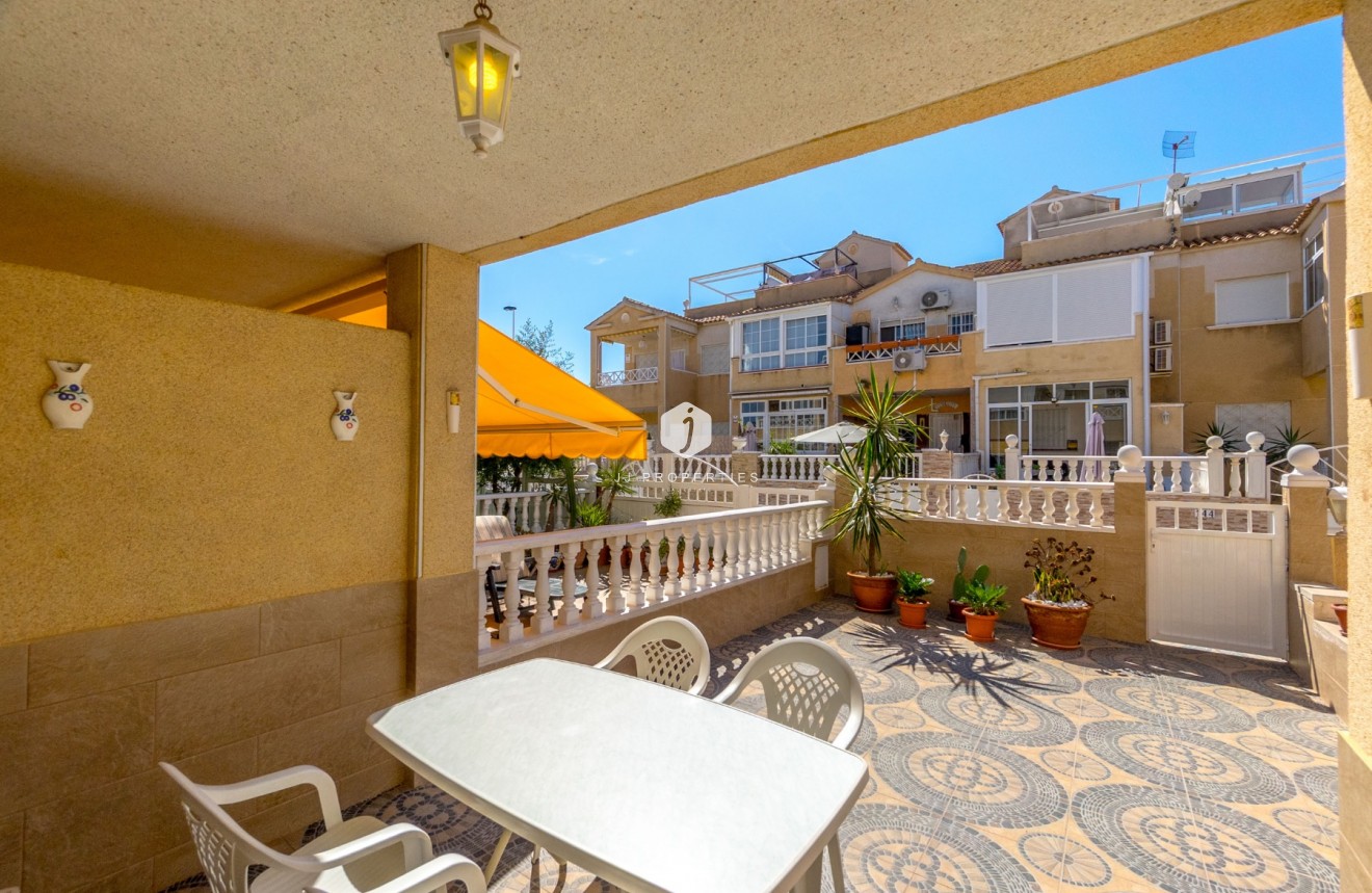Tweedehands - duplex -
Torrevieja - Nueva Torrevieja