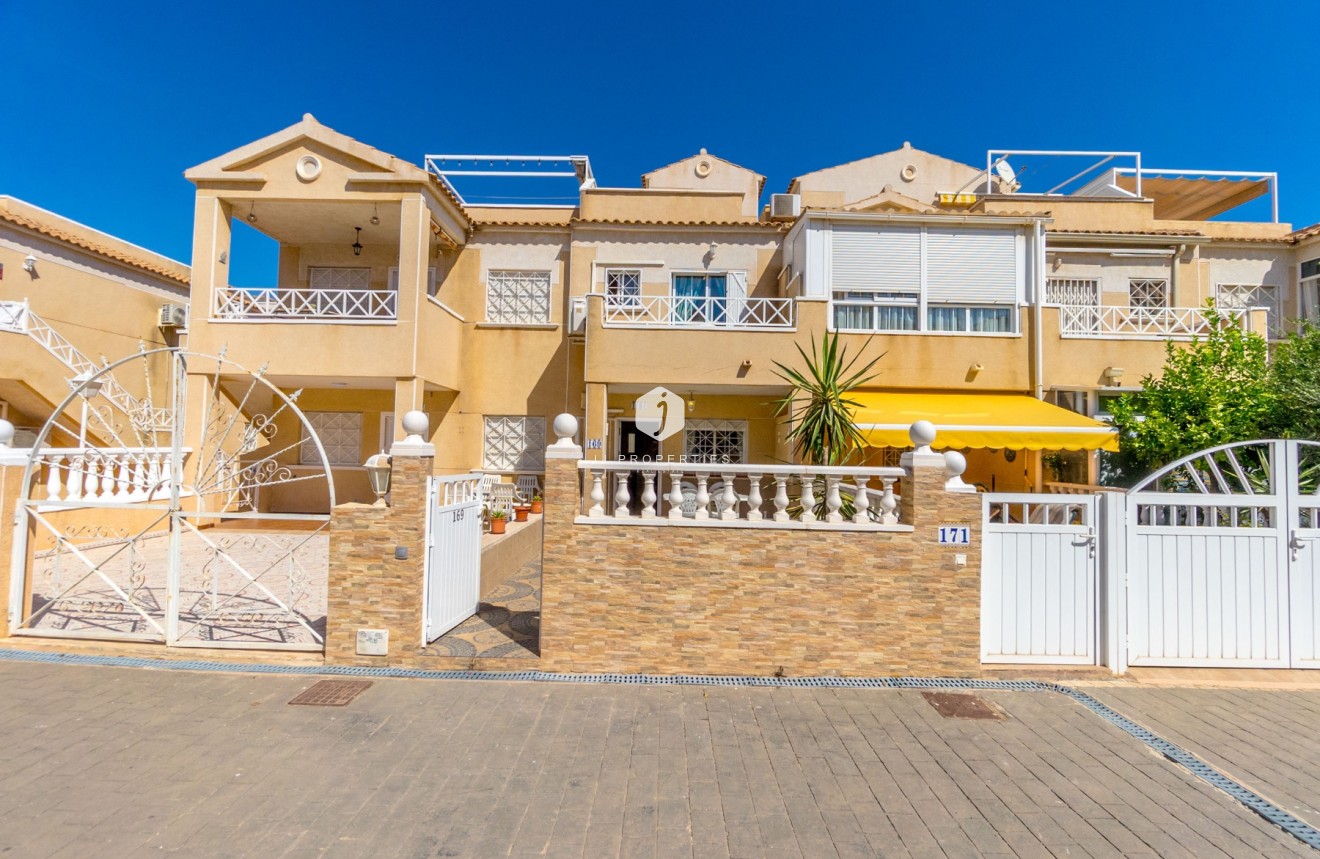 Tweedehands - duplex -
Torrevieja - Nueva Torrevieja