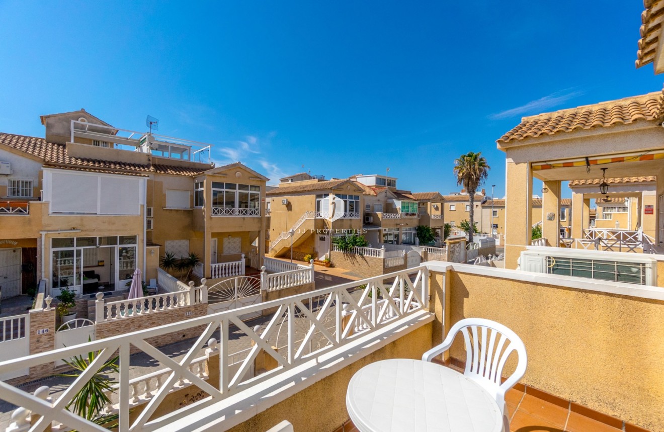 Tweedehands - duplex -
Torrevieja - Nueva Torrevieja
