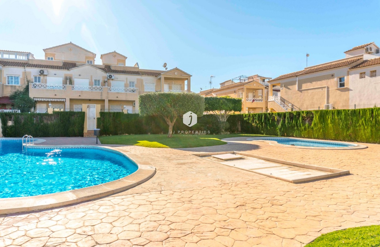 Tweedehands - duplex -
Torrevieja - Nueva Torrevieja