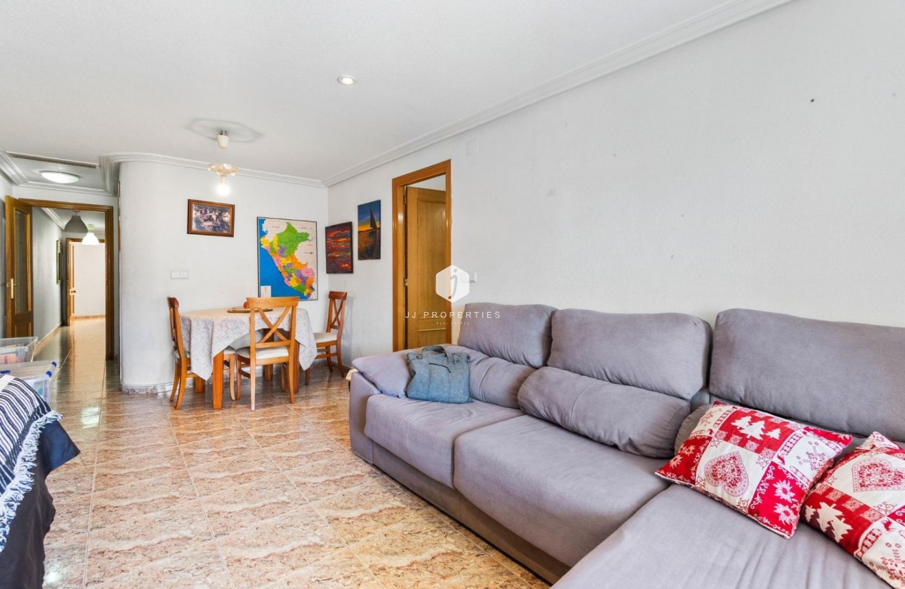 Tweedehands - Appartement / flat -
Torrevieja - Torrevieja Centro