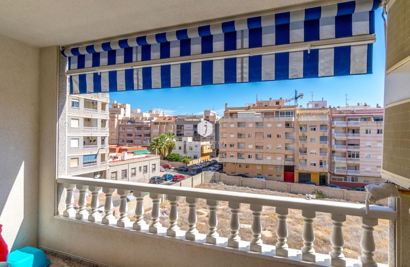 Tweedehands - Appartement / flat -
Torrevieja - Torrevieja Centro