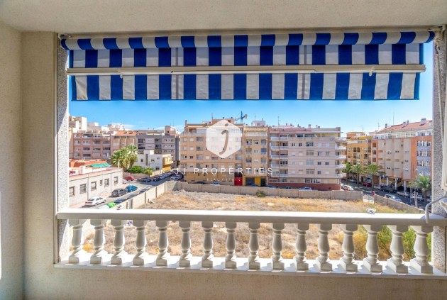 Tweedehands - Appartement / flat -
Torrevieja - Torrevieja Centro