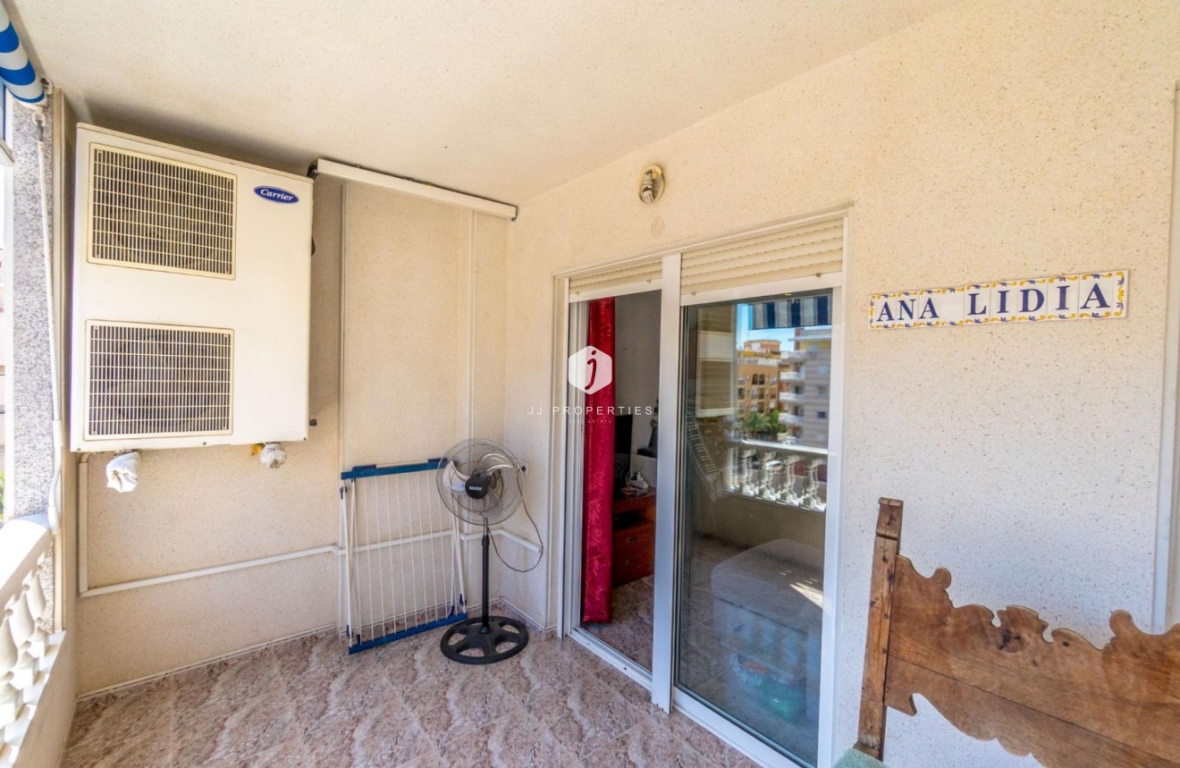 Tweedehands - Appartement / flat -
Torrevieja - Torrevieja Centro