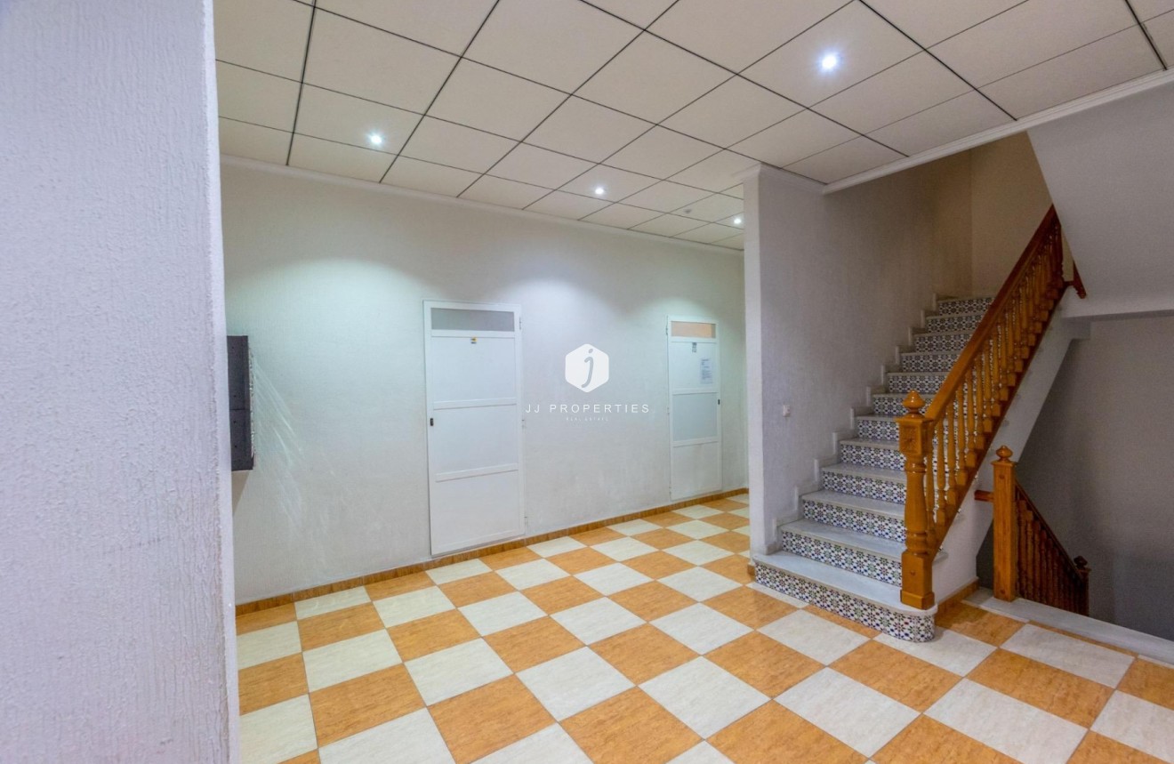 Tweedehands - Appartement / flat -
Torrevieja - Torrevieja Centro