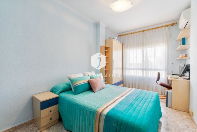 Tweedehands - Appartement / flat -
Torrevieja - Torrevieja Centro