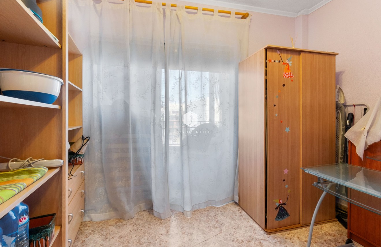 Tweedehands - Appartement / flat -
Torrevieja - Torrevieja Centro