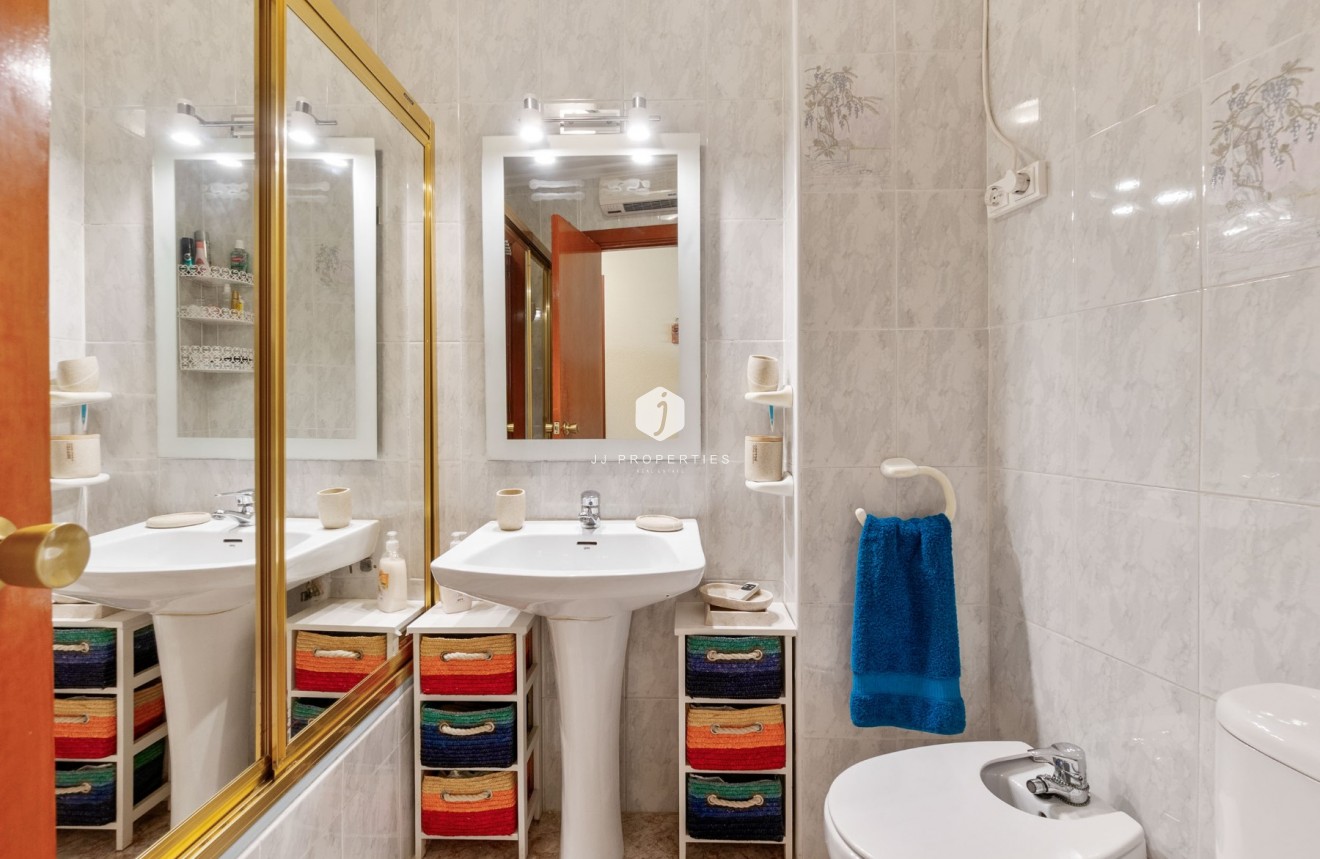 Tweedehands - Appartement / flat -
Torrevieja - Torrevieja Centro