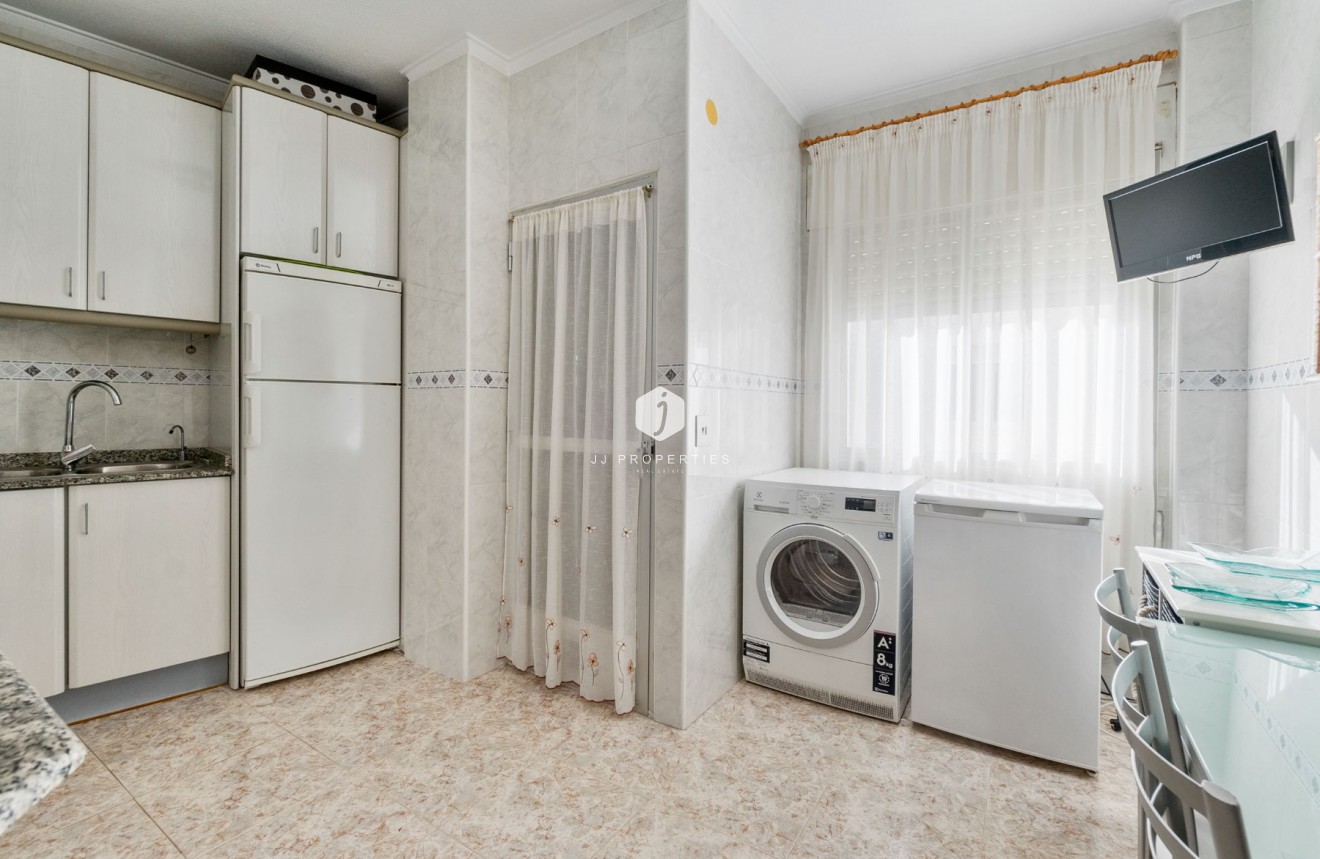 Tweedehands - Appartement / flat -
Torrevieja - Torrevieja Centro