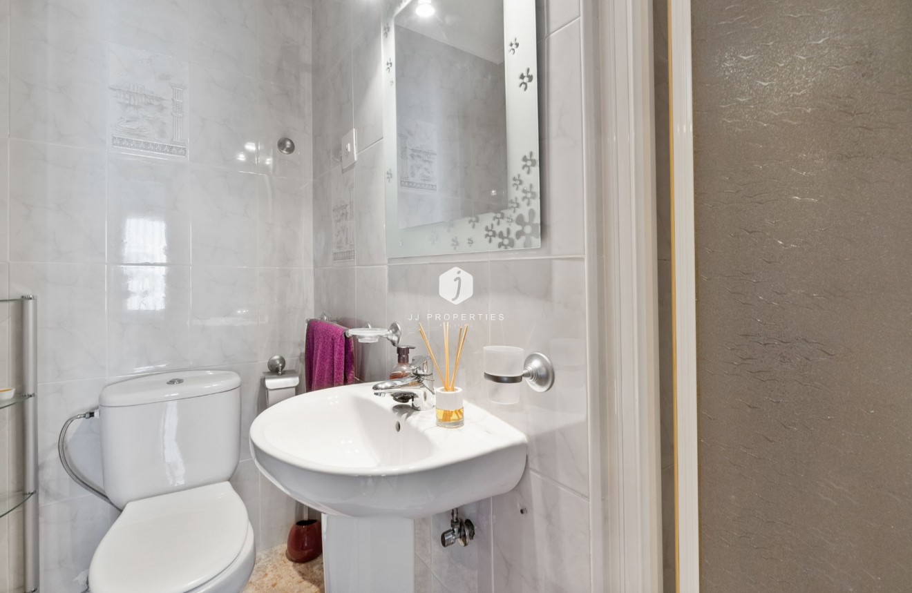 Tweedehands - Appartement / flat -
Torrevieja - Torrevieja Centro