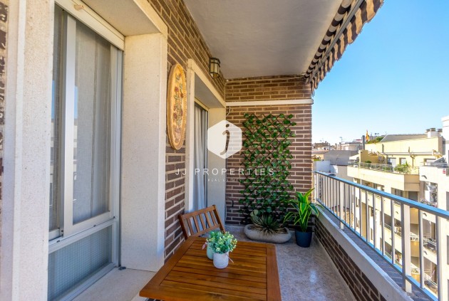 Tweedehands - Appartement / flat -
Torrevieja - Torrevieja Centro