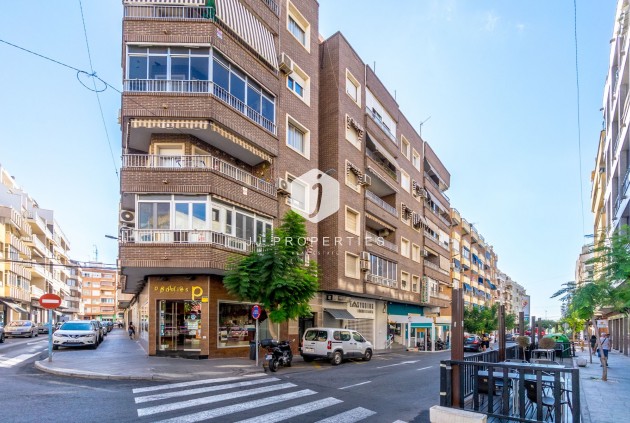 Tweedehands - Appartement / flat -
Torrevieja - Torrevieja Centro