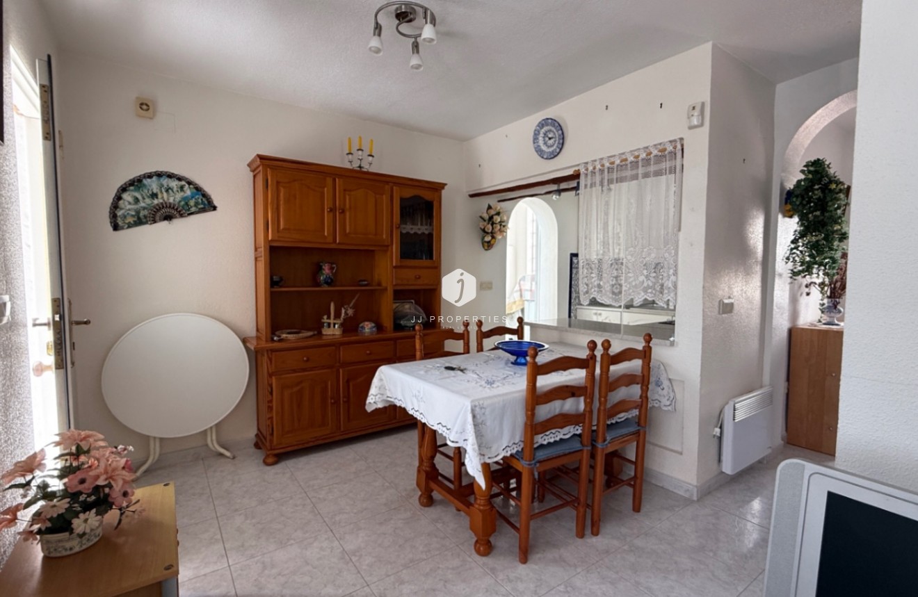 Tweedehands - duplex -
San Miguel de Salinas - Inland