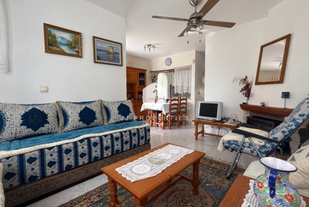 Tweedehands - duplex -
San Miguel de Salinas - Inland