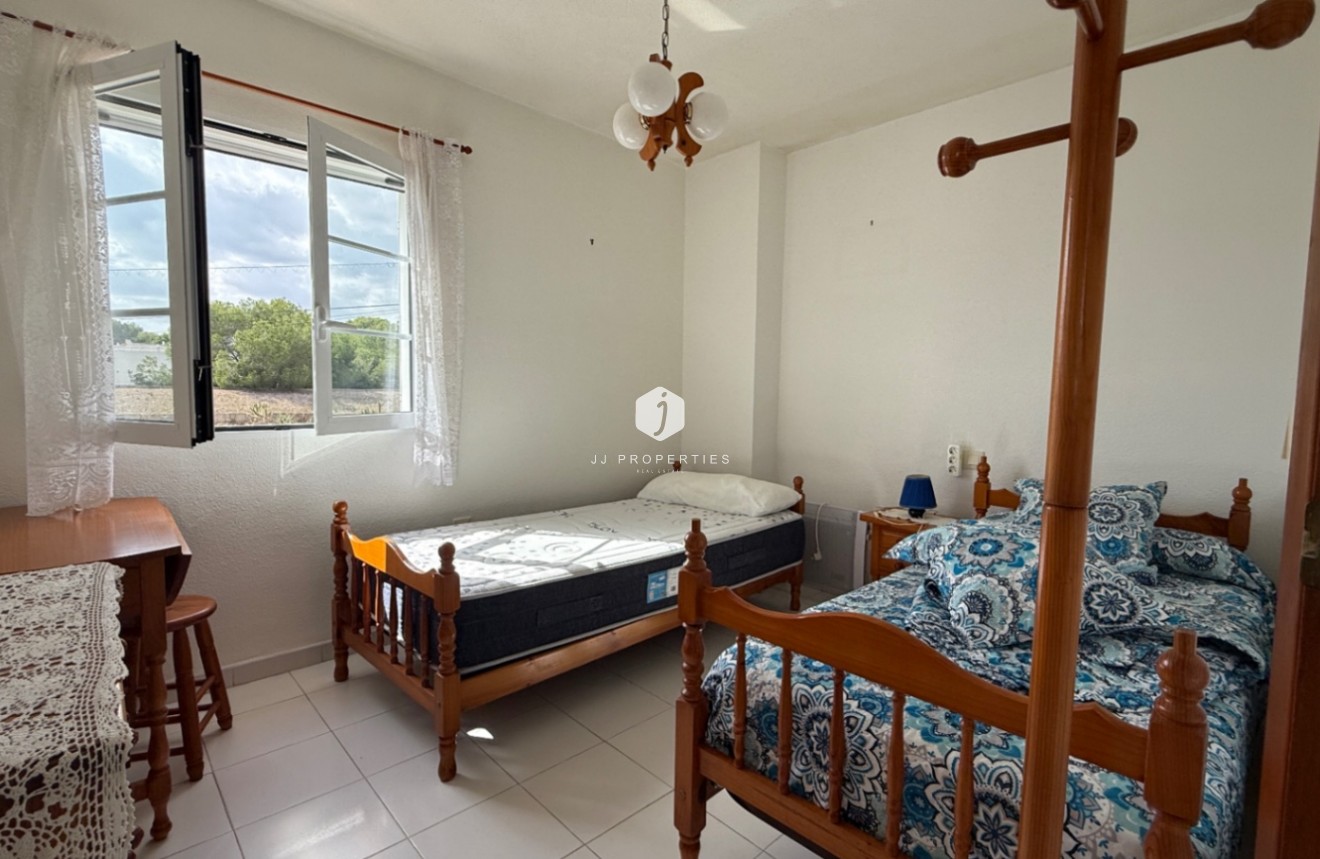 Tweedehands - duplex -
San Miguel de Salinas - Inland