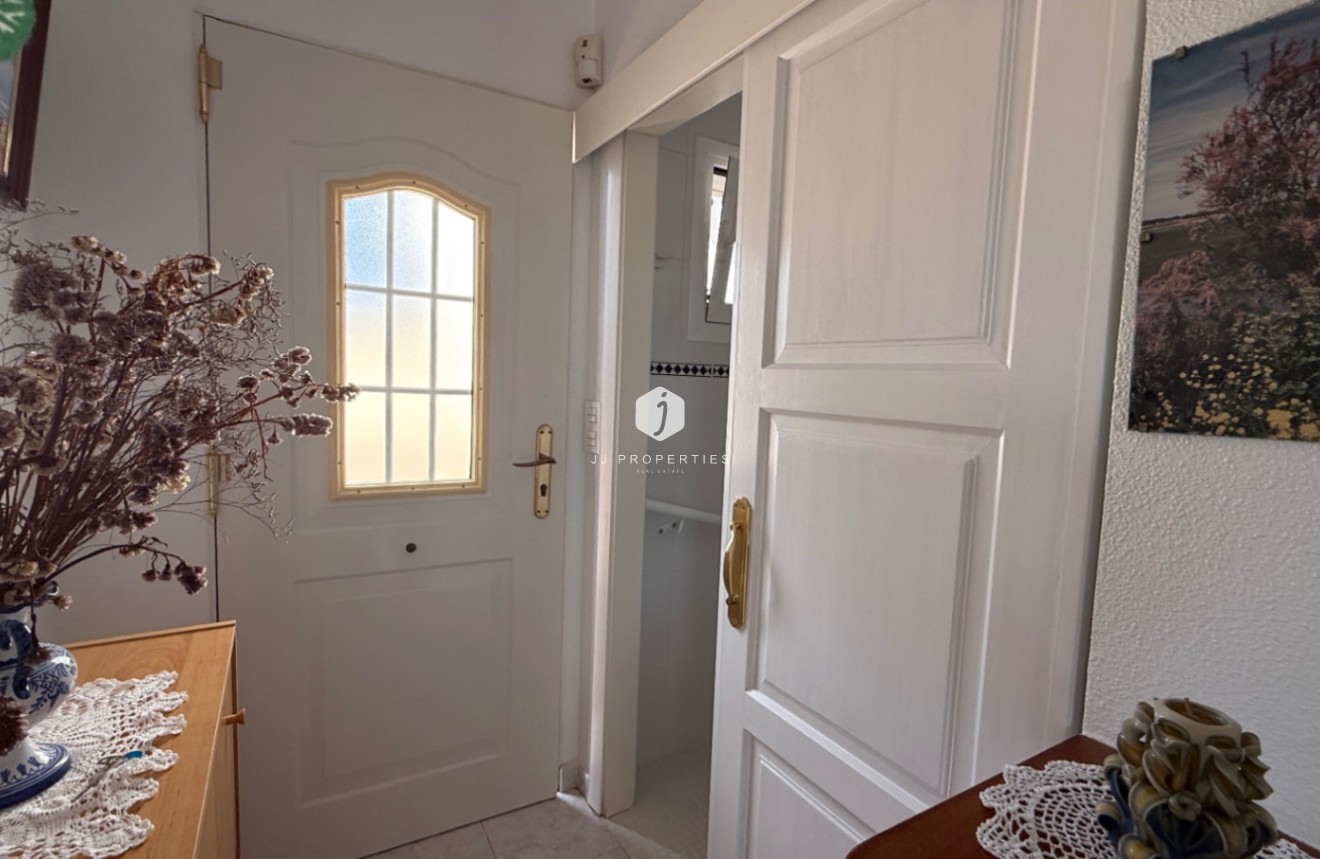 Tweedehands - duplex -
San Miguel de Salinas - Inland