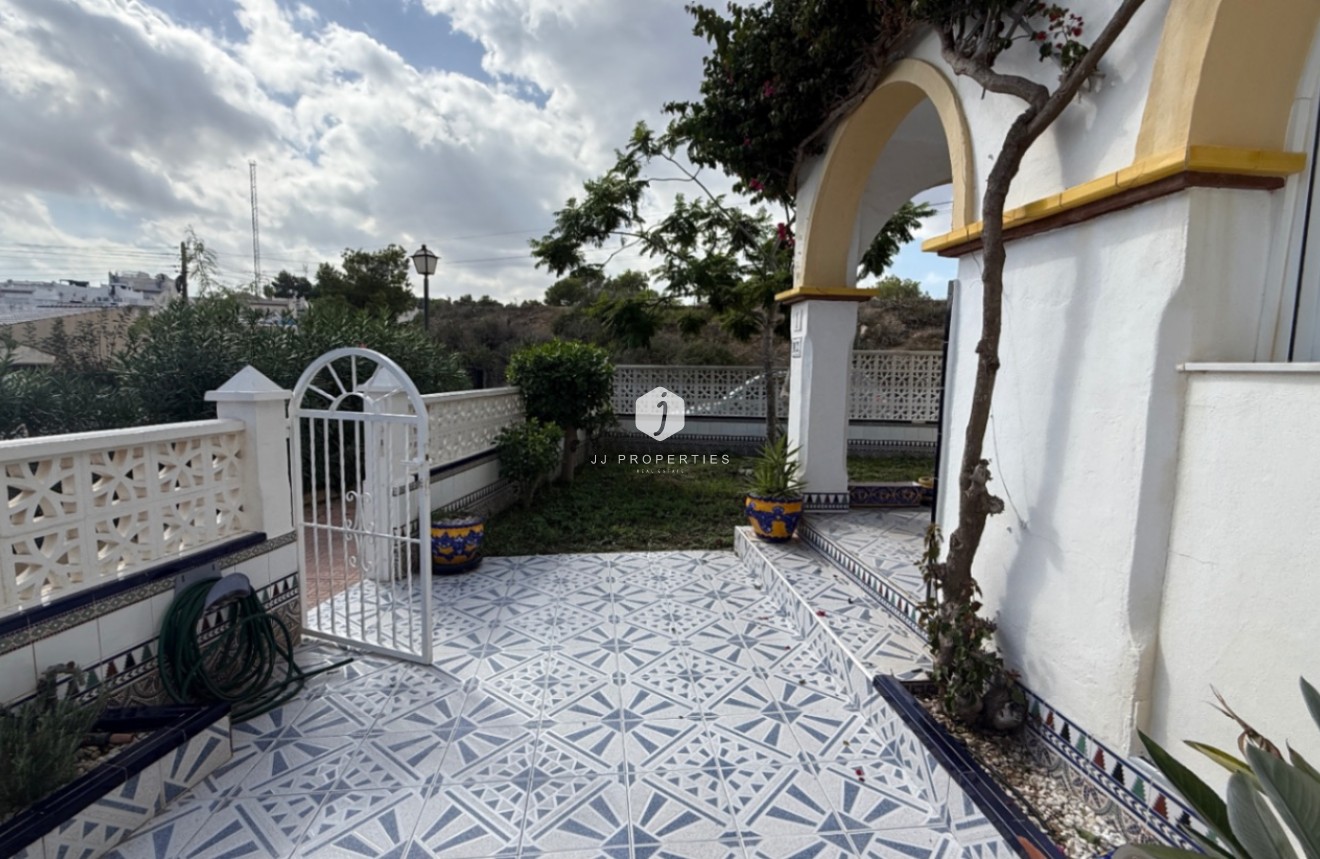 Tweedehands - duplex -
San Miguel de Salinas - Inland