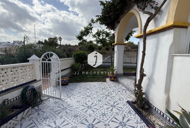 Tweedehands - duplex -
San Miguel de Salinas - Inland