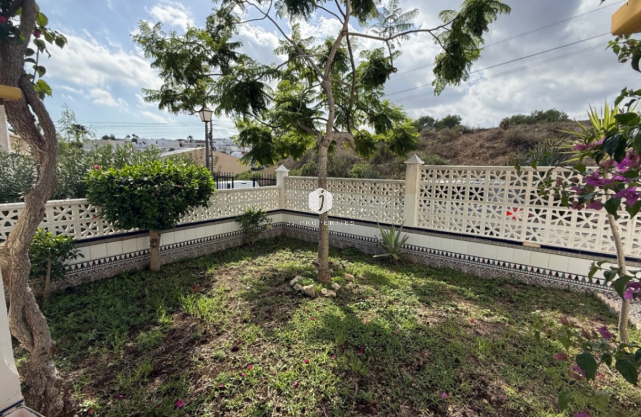 Tweedehands - duplex -
San Miguel de Salinas - Inland