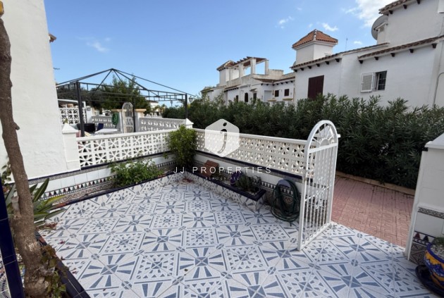 Tweedehands - duplex -
San Miguel de Salinas - Inland