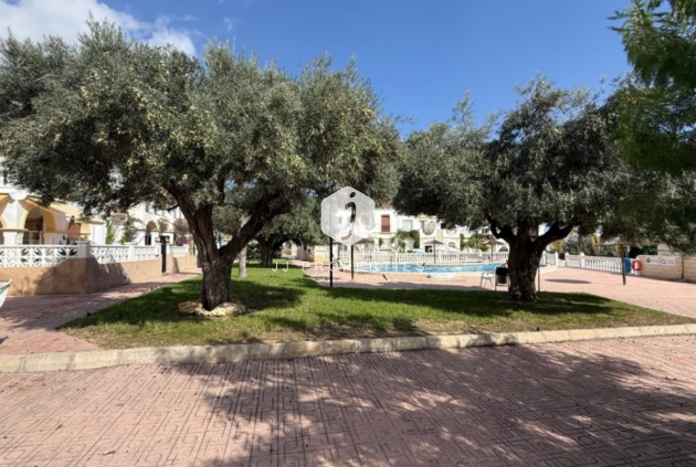 Tweedehands - duplex -
San Miguel de Salinas - Inland