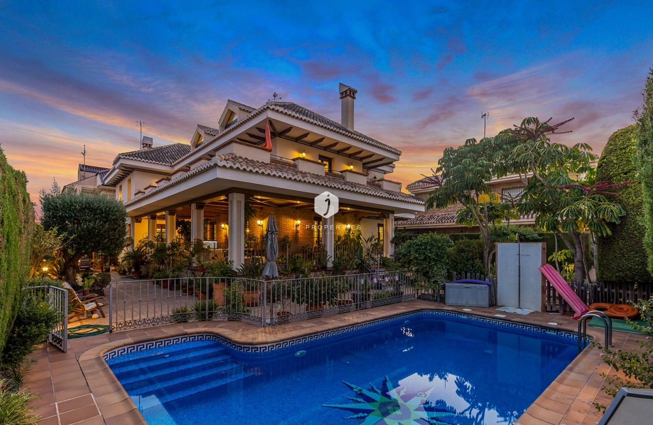 Tweedehands - Villa -
Torrevieja - Costa Blanca