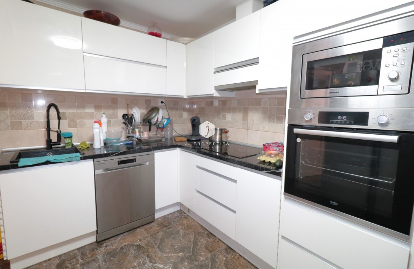 Tweedehands - Appartement / flat -
Torrevieja - Costa Blanca