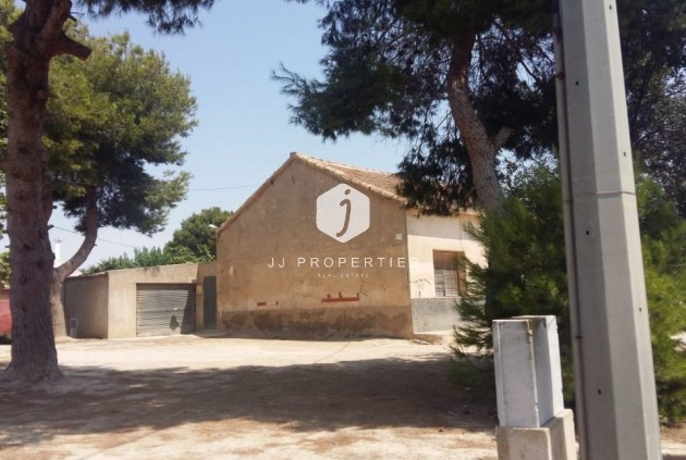 Tweedehands - Landelijk eigendom -
Daya Nueva - Costa Blanca