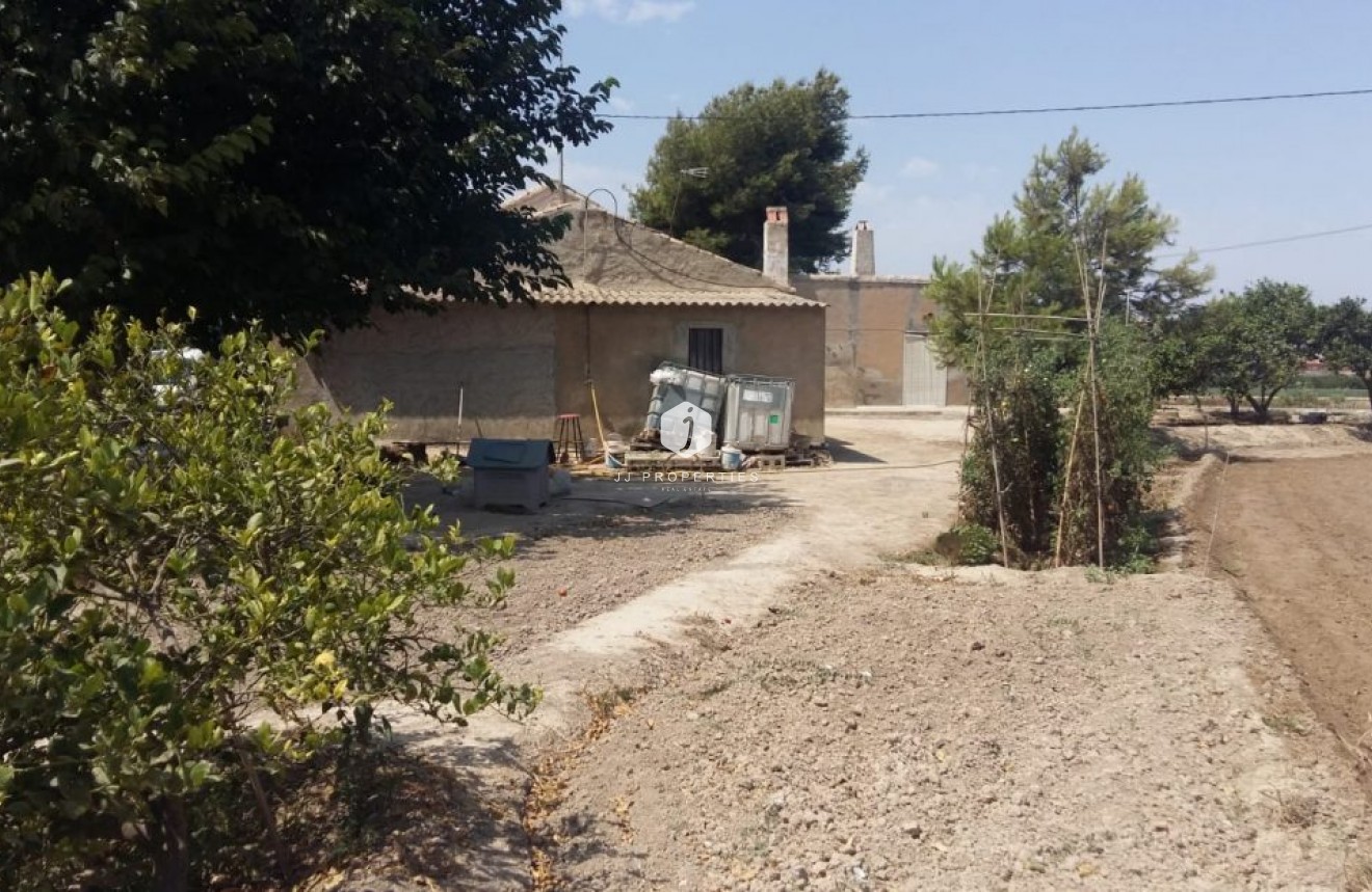 Tweedehands - Landelijk eigendom -
Daya Nueva - Costa Blanca