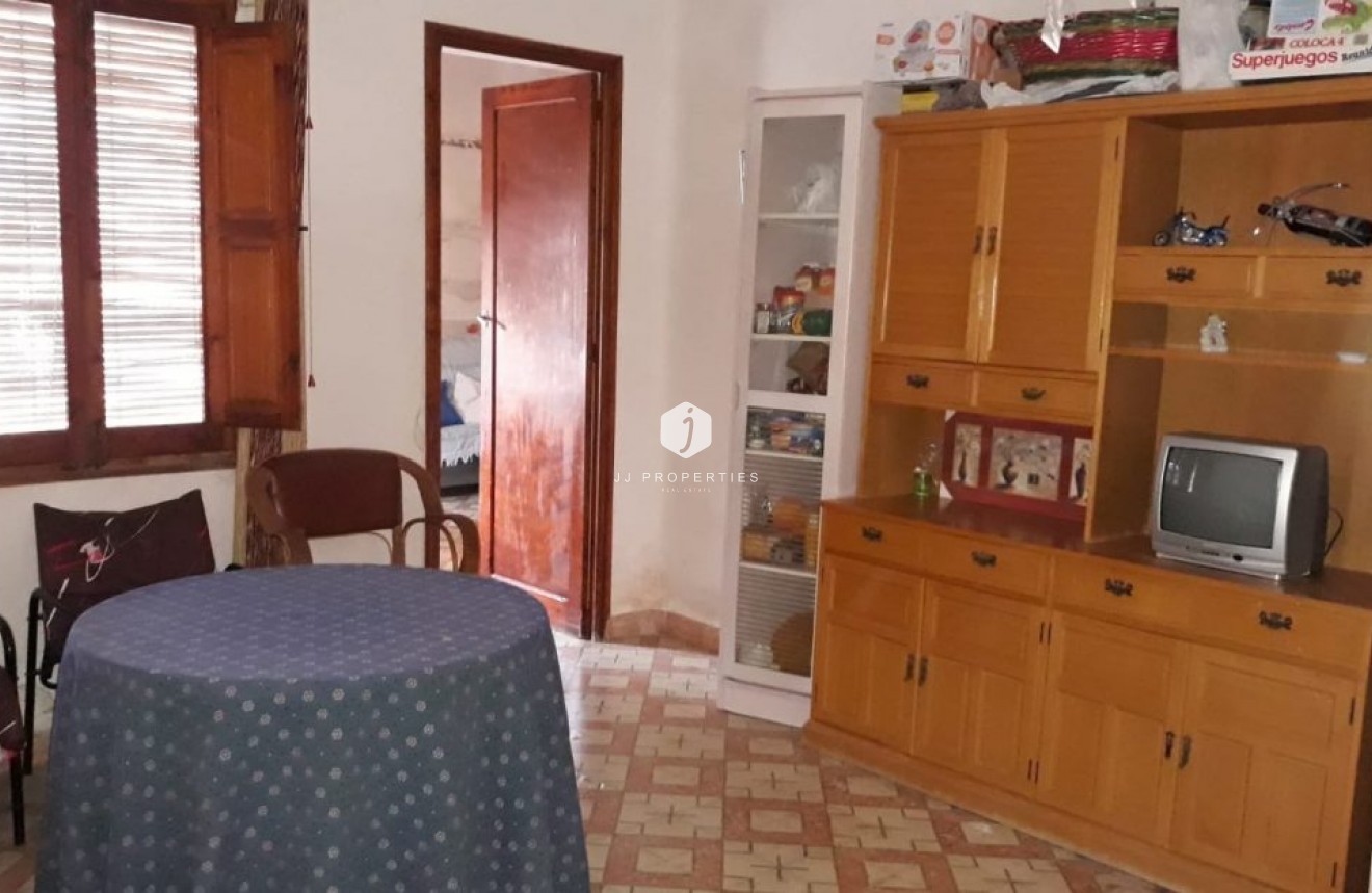 Tweedehands - Landelijk eigendom -
Daya Nueva - Costa Blanca