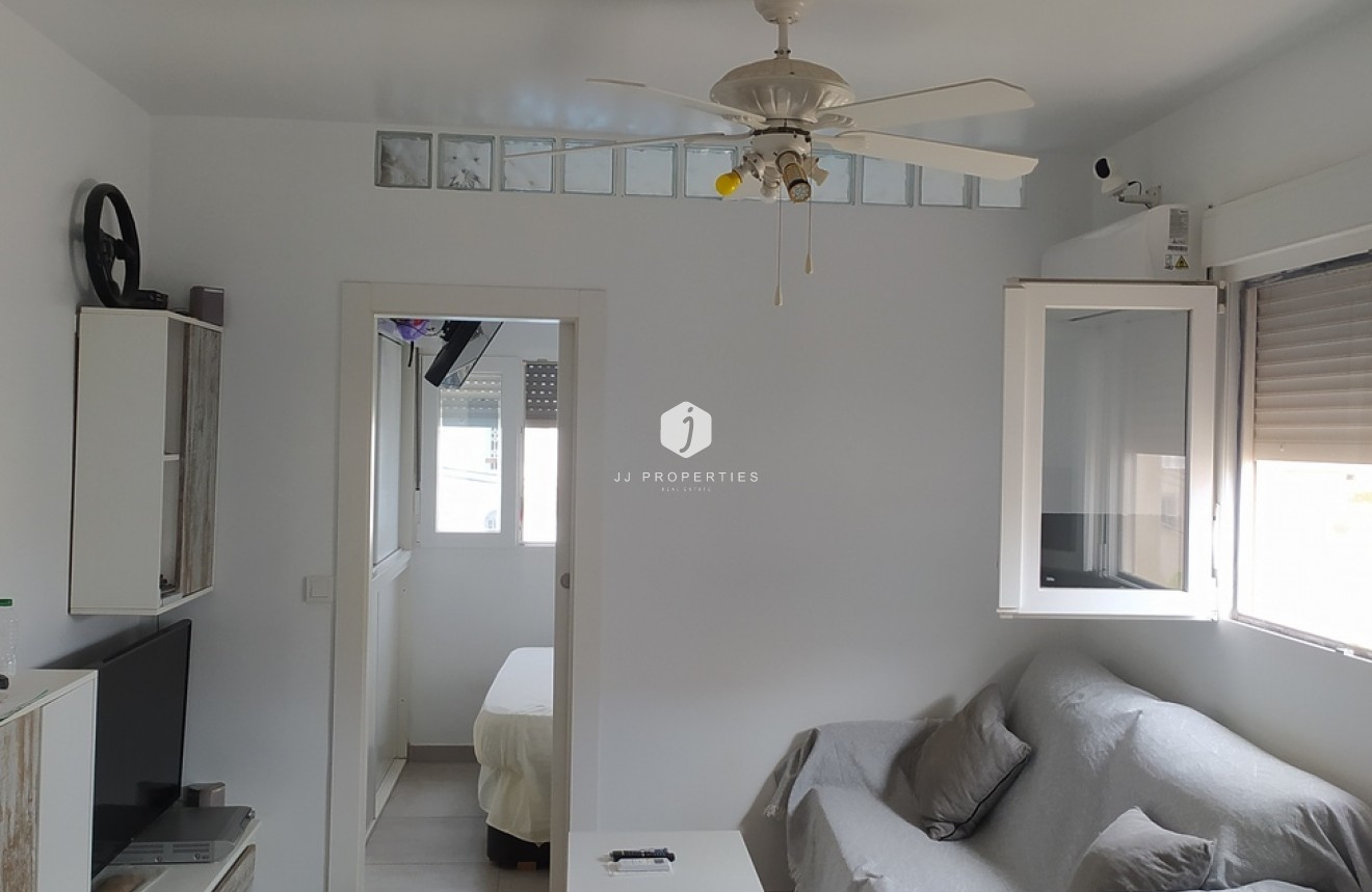 Aus zweiter Hand - Wohnung -
Torrevieja - LOS NAUFRAGOS PLAYA