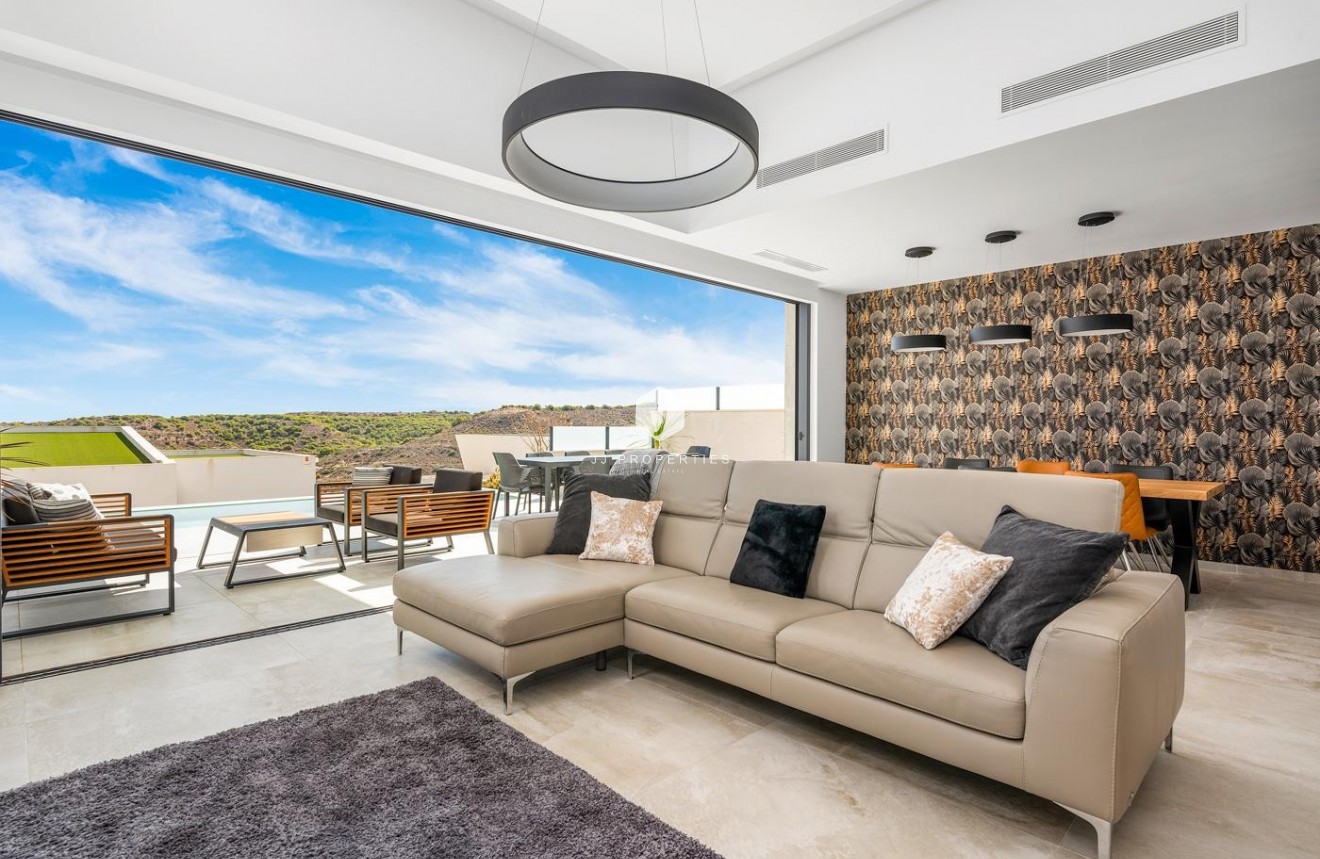 Tweedehands - Villa -
Ciudad Quesada - Costa Blanca