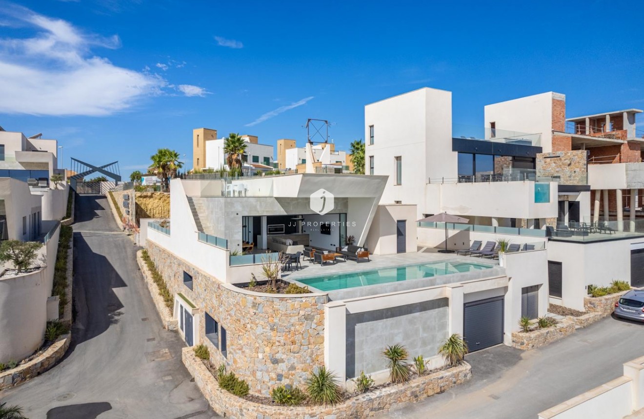Tweedehands - Villa -
Ciudad Quesada - Costa Blanca
