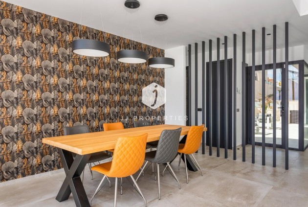 Tweedehands - Villa -
Ciudad Quesada - Costa Blanca