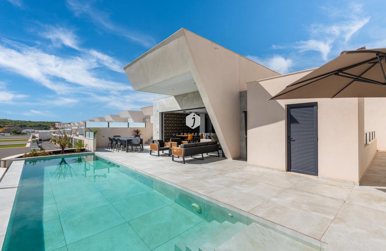 Tweedehands - Villa -
Ciudad Quesada - Costa Blanca