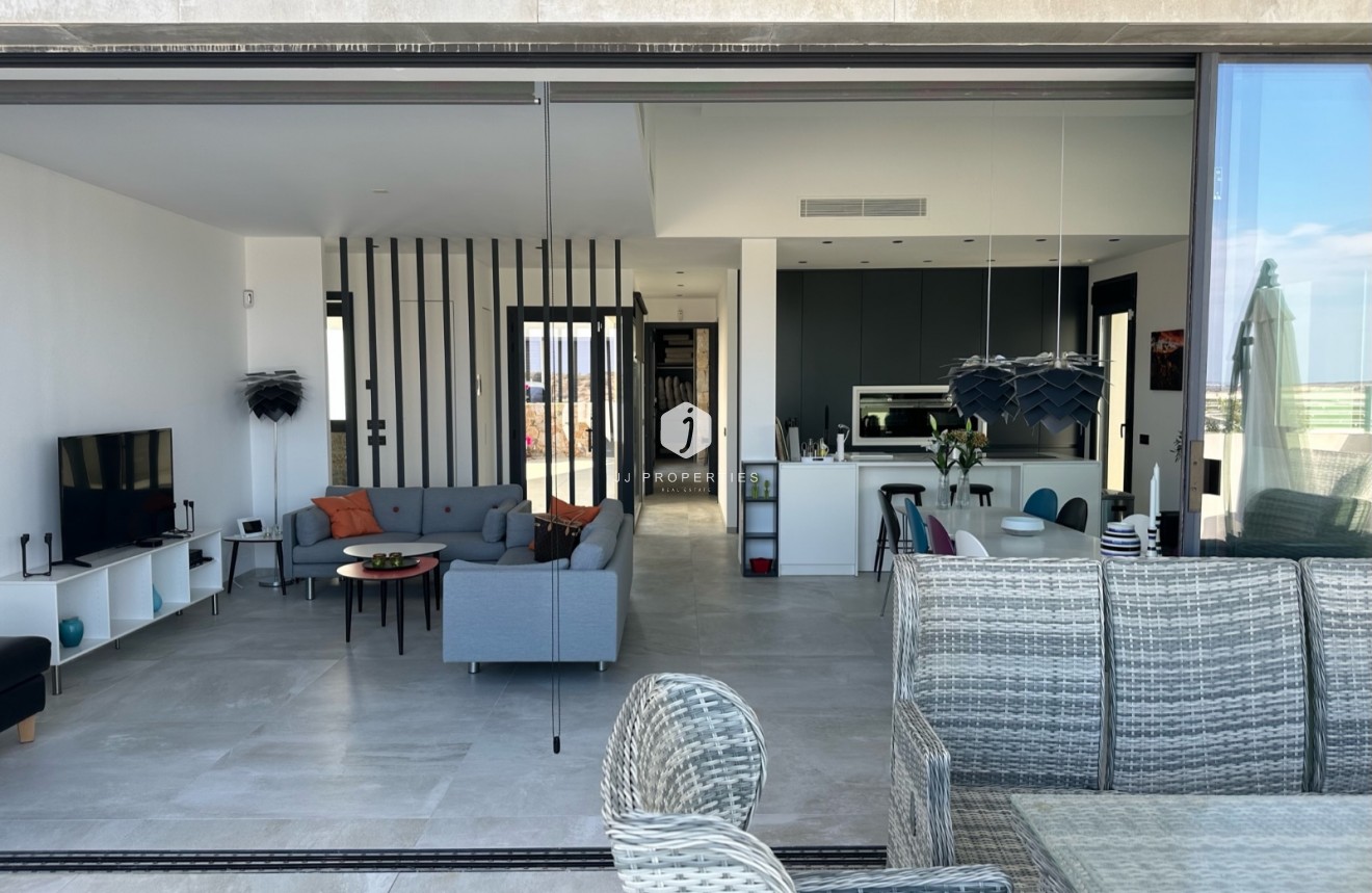 Tweedehands - Villa -
Ciudad Quesada - Costa Blanca